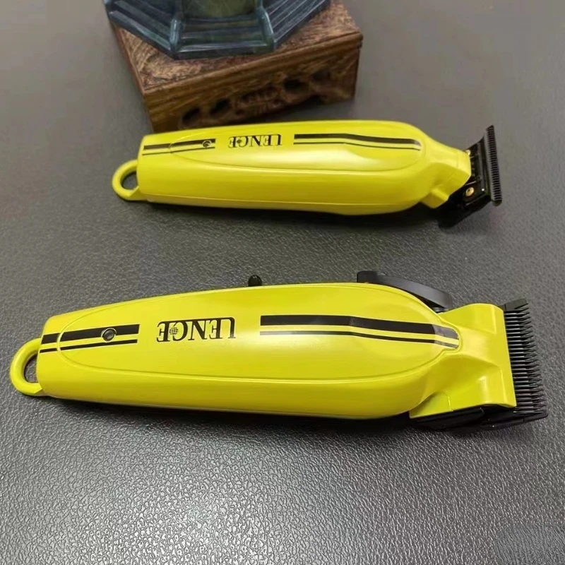 clean hair clippers in water