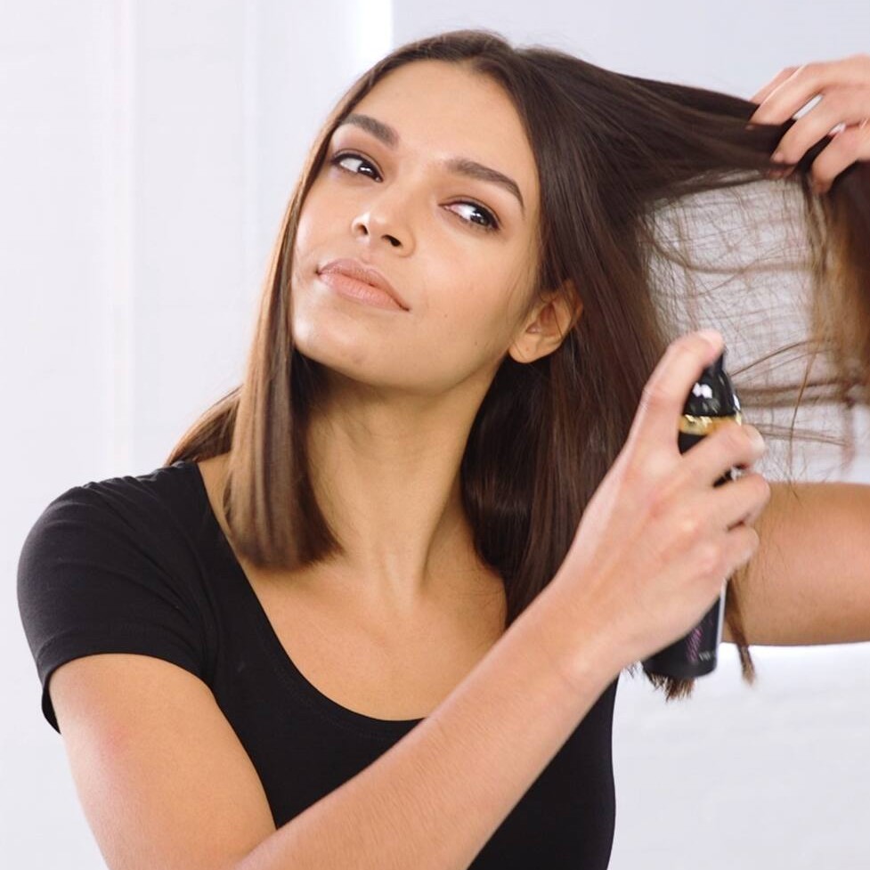 curl hair with a straightener