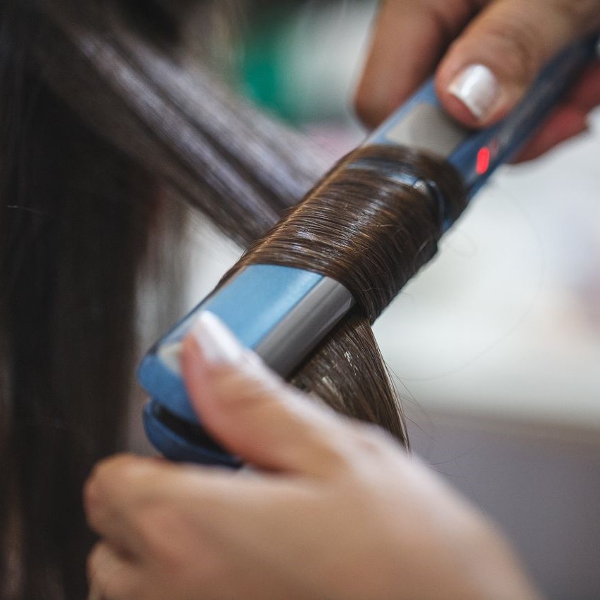 curl hair with straightener