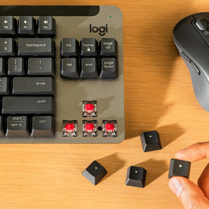 how to pair logitech keyboard